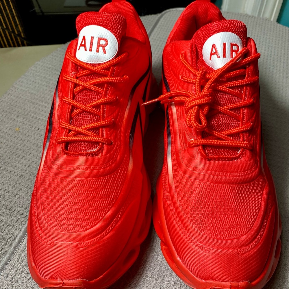 Red Flame Men’s Sneakers (running or walking) size 10    sku 266